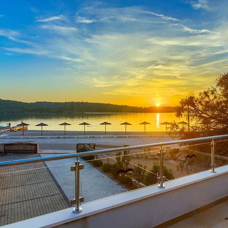 Apartmani Mato Pirovac Kültér fotó
