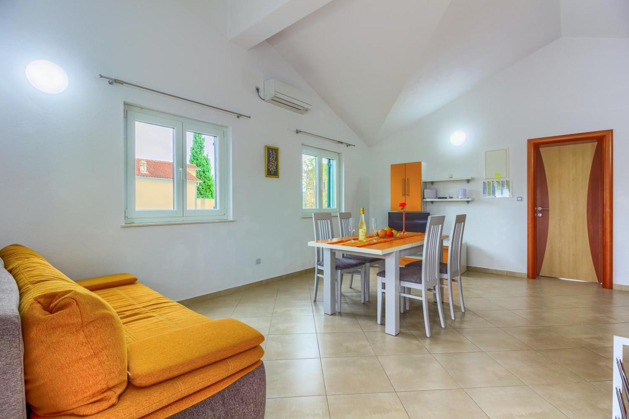 Apartmani Mato Pirovac Kültér fotó