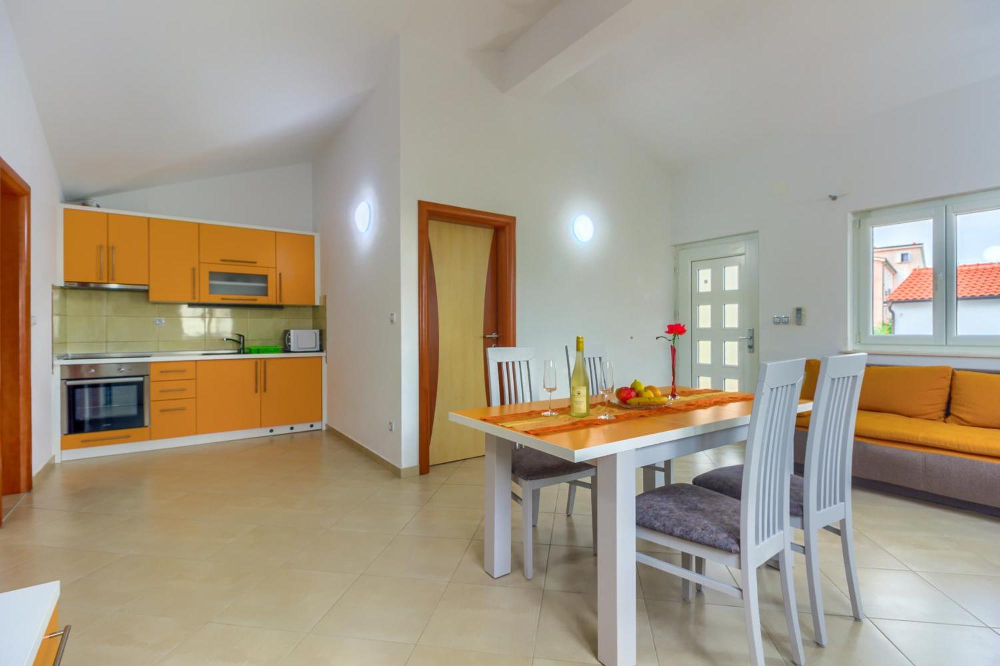 Apartmani Mato Pirovac Kültér fotó