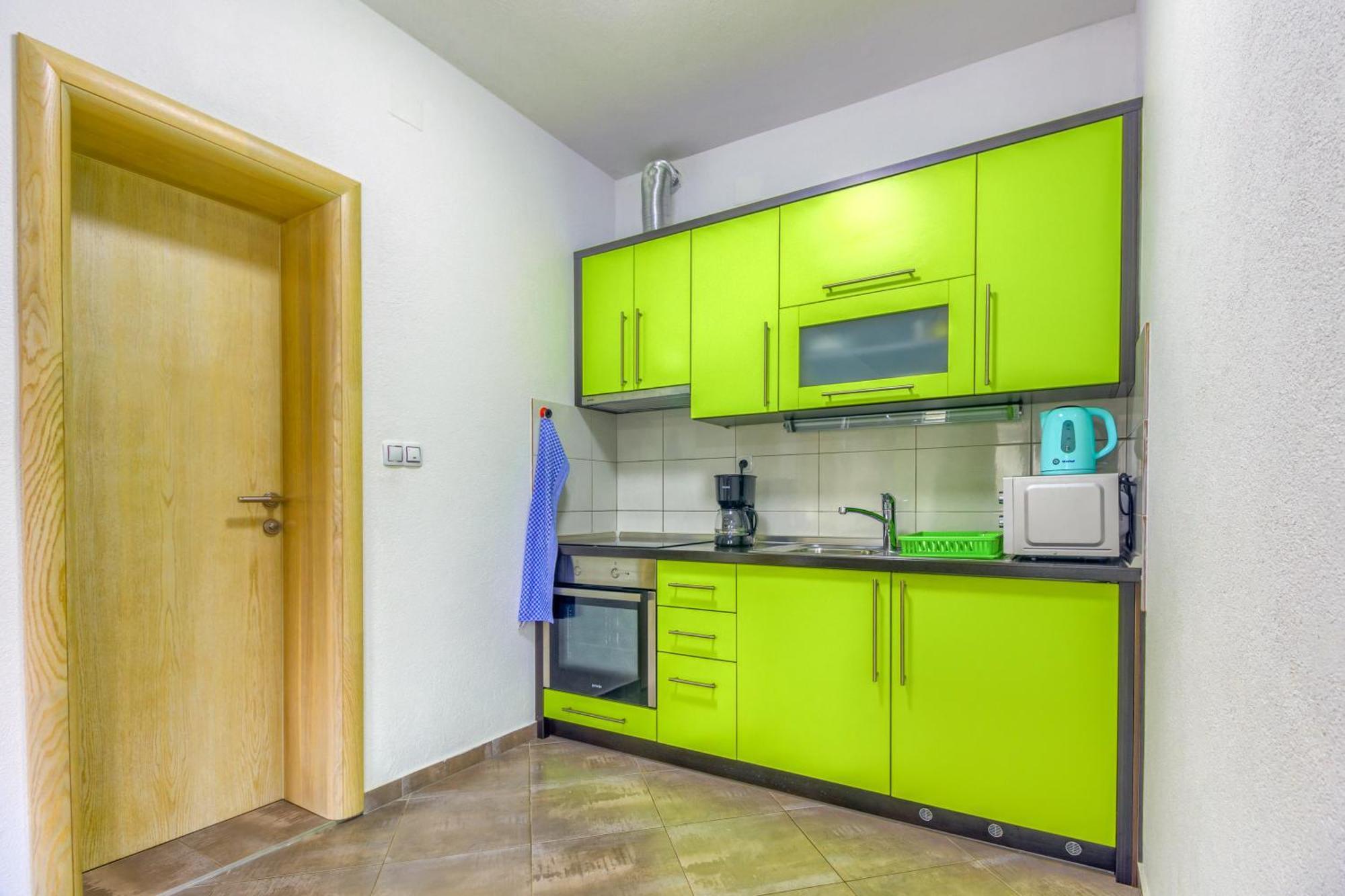 Apartmani Mato Pirovac Kültér fotó