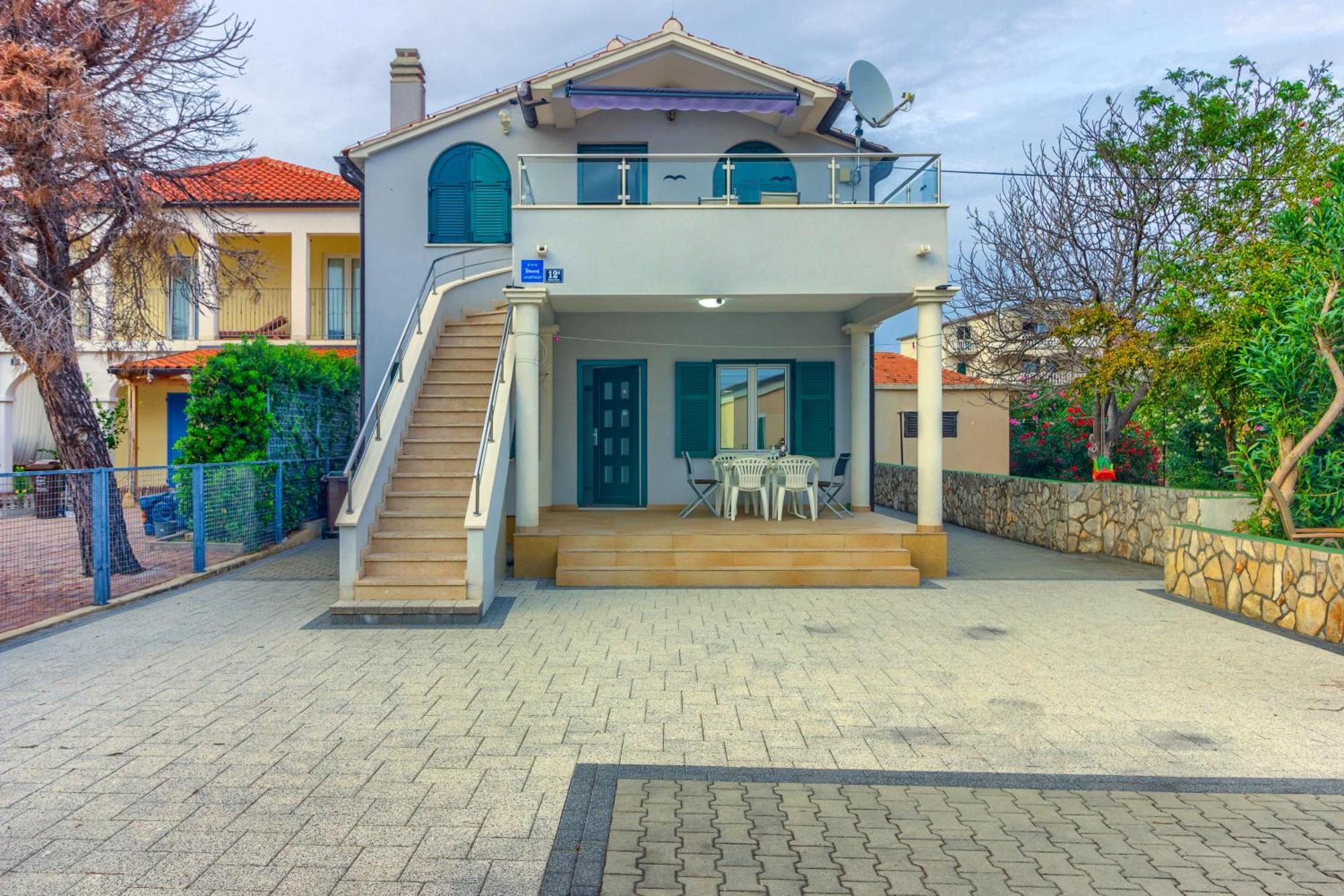 Apartmani Mato Pirovac Kültér fotó